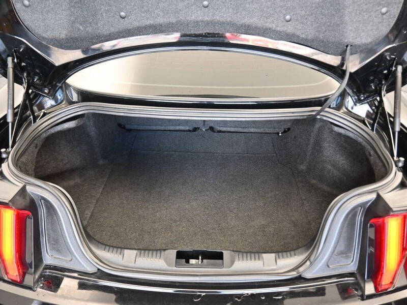 2021 Ford Mustang EcoBoost