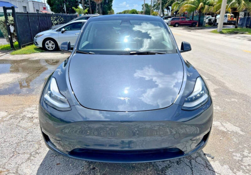 2023 Tesla Model Y Long Range