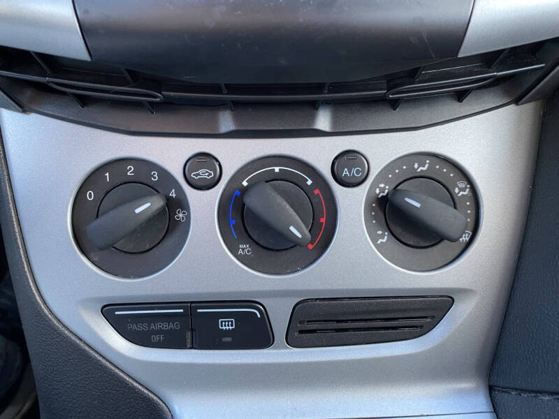 2012 Ford Focus SE