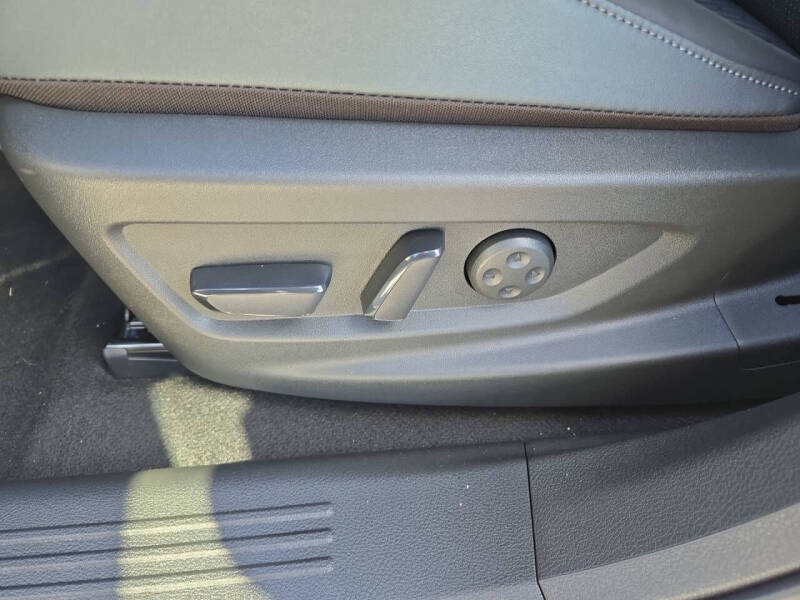 2026 Nissan LEAF Platinum+
