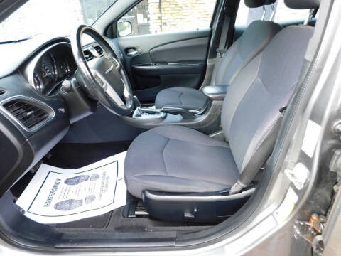 2013 Chrysler 200 Touring