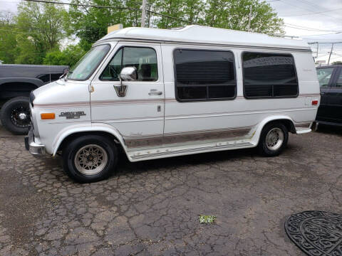 1993 Chevrolet Chevy Van for sale at MEDINA WHOLESALE LLC in Wadsworth OH