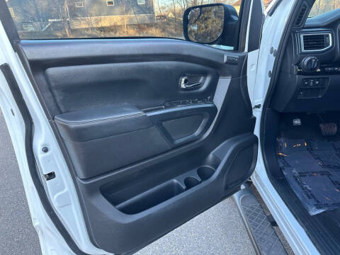 2018 Nissan Titan SL