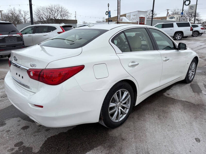2015 Infiniti Q50 Premium