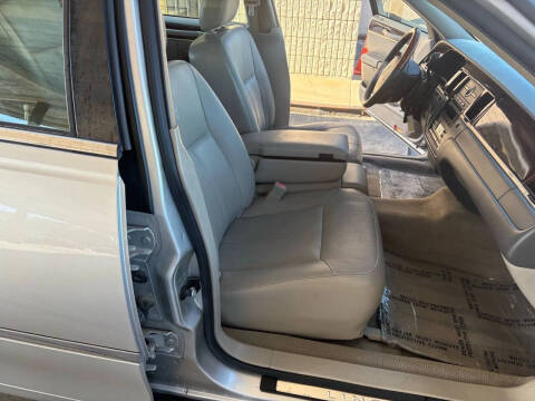 2007 Lincoln Town Car Signature Limited