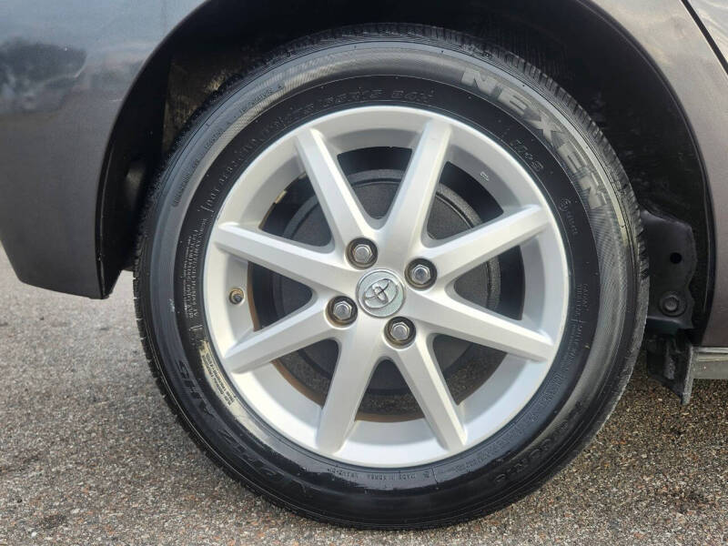 2014 Toyota Prius c Three