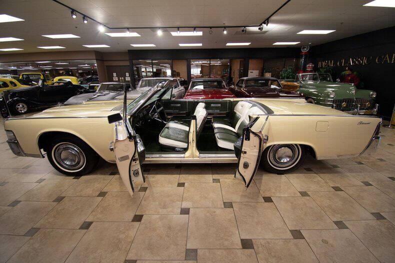 1965 Lincoln Continental