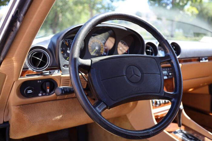 1986 Mercedes-Benz 560-Class 560 SL