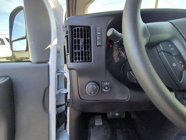 2025 Chevrolet Express 2500