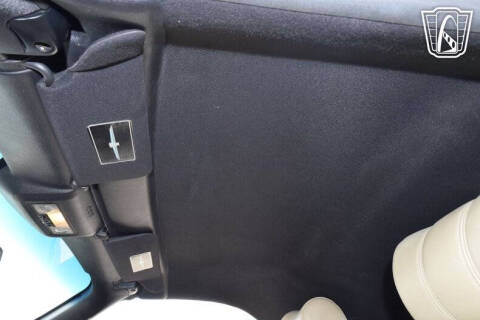 2004 Ford Thunderbird Deluxe