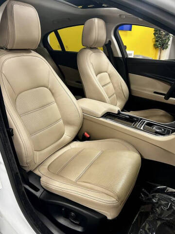 2018 Jaguar XE 25t Prestige