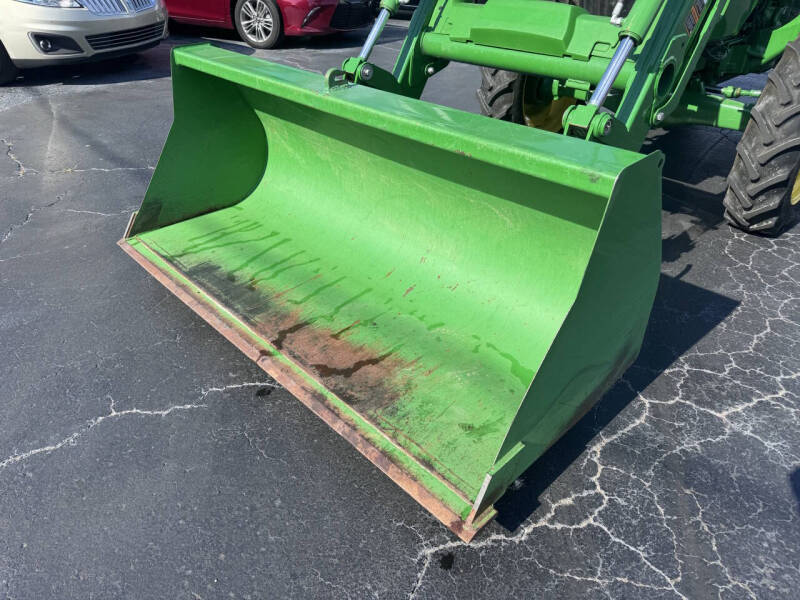 2024 John Deere 5075E