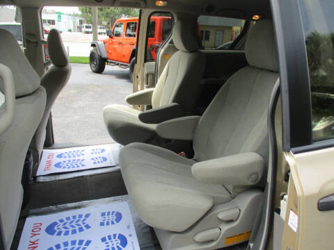 2012 Toyota Sienna Base 7-Passenger