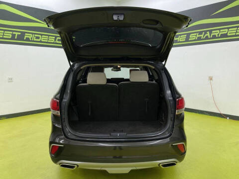 2017 Hyundai Santa Fe SE