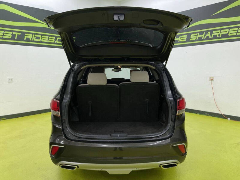 2017 Hyundai Santa Fe SE