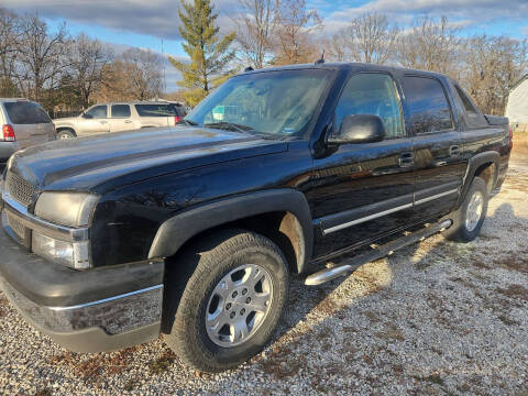 2004 Chevrolet Avalanche for sale at Moulder's Auto Sales in Macks Creek MO