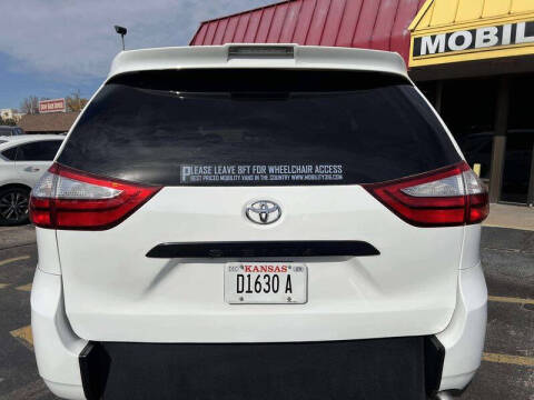 2019 Toyota Sienna L 7-Passenger