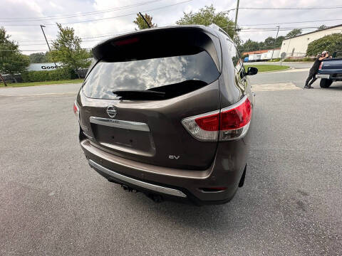 2016 Nissan Pathfinder S