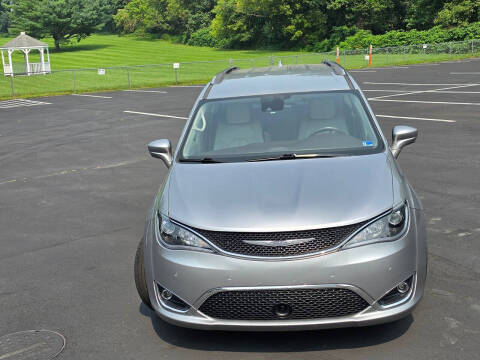 2017 Chrysler Pacifica Touring-L Plus