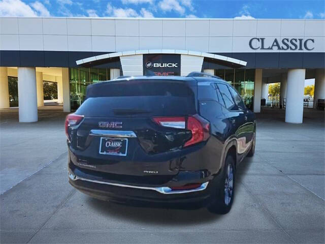 2024 GMC Terrain SLT