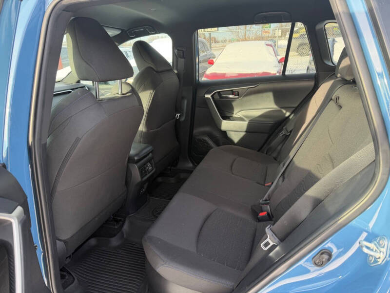 2022 Toyota RAV4 Hybrid SE