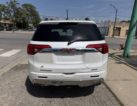 2017 GMC Acadia Denali