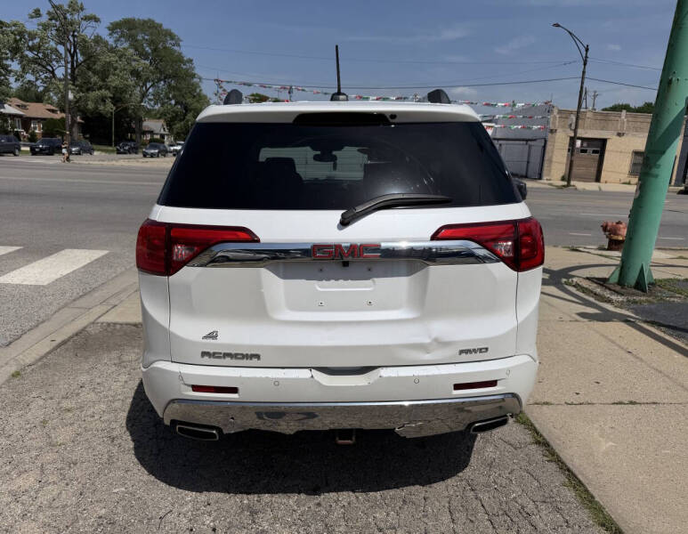 2017 GMC Acadia Denali