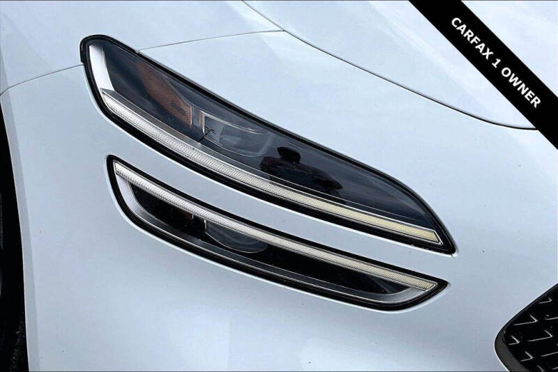 2023 Genesis G70