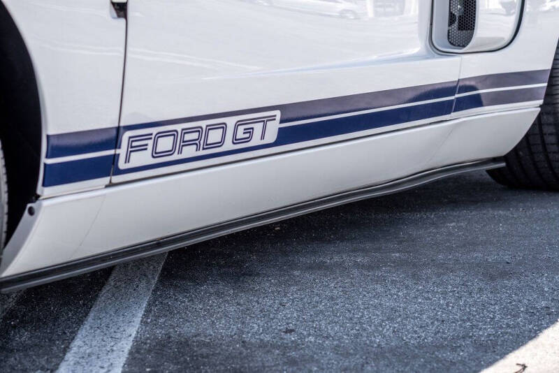 2005 Ford GT