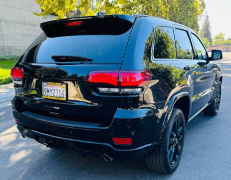 2017 Jeep Grand Cherokee Laredo E