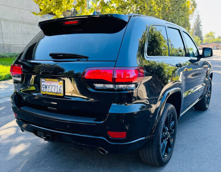 2017 Jeep Grand Cherokee Laredo E