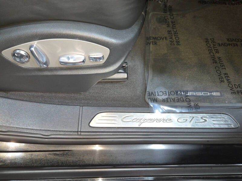 2013 Porsche Cayenne GTS