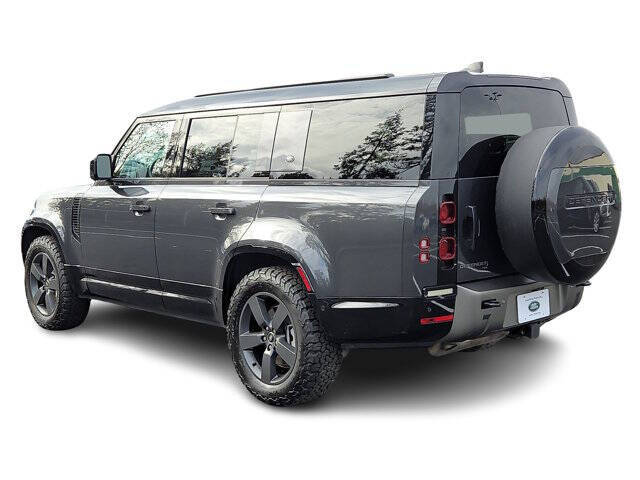 2023 Land Rover Defender 130 X-Dynamic SE