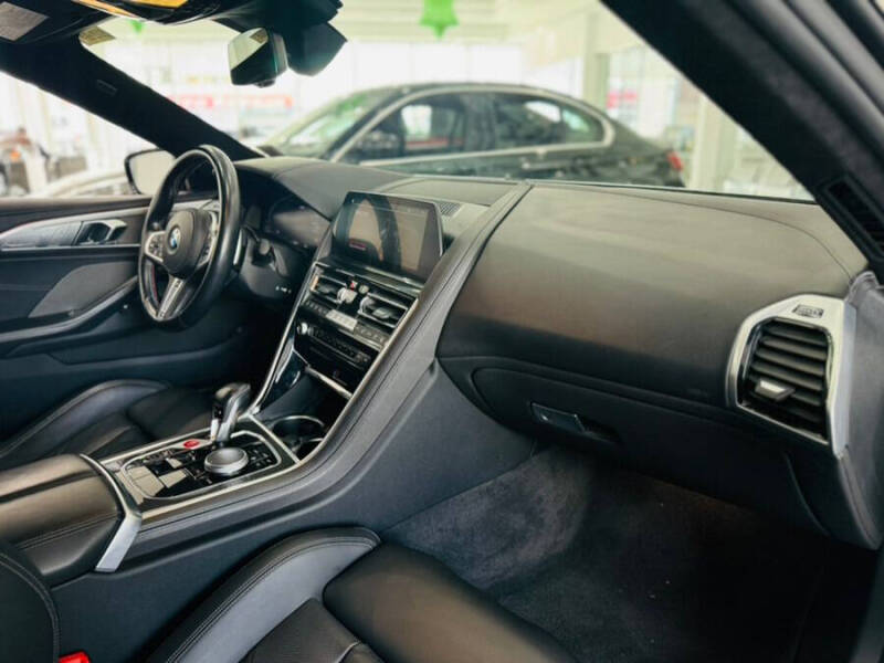 2022 BMW M8 Competition