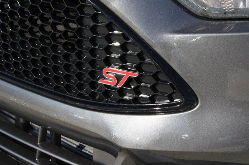 2018 Ford Focus ST