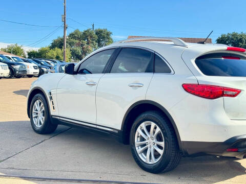 2011 Infiniti FX35