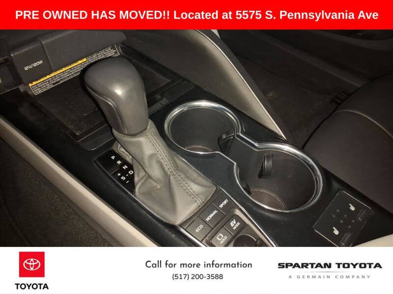 2020 Toyota Camry Hybrid XLE