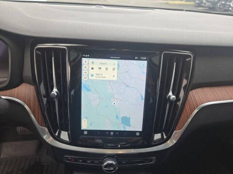 2024 Volvo S60 B5 Plus Dark Theme