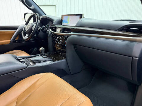 2021 Lexus LX 570 Three-Row
