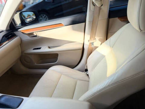 2013 Lexus ES 300h