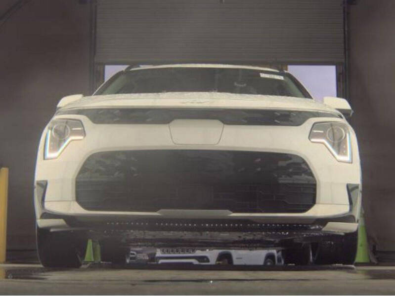2023 Kia Niro EV Wind