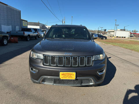 2017 Jeep Grand Cherokee for sale at Brothers Used Cars Inc in Sioux City IA