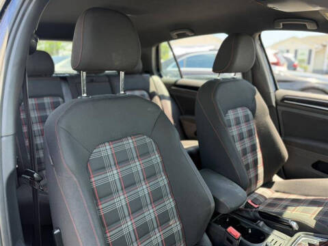 2017 Volkswagen Golf GTI S