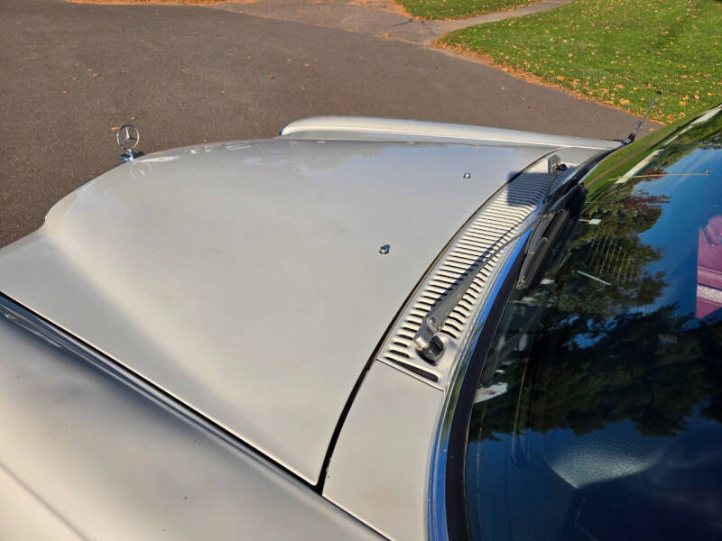 1972 Mercedes-Benz 220