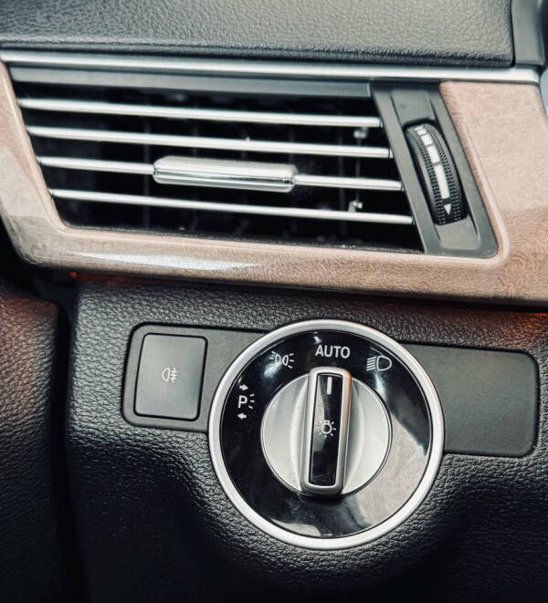 2012 Mercedes-Benz E-Class E 350 BlueTEC Luxury