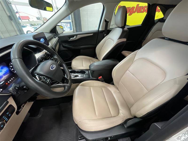 2022 Ford Escape Hybrid SEL