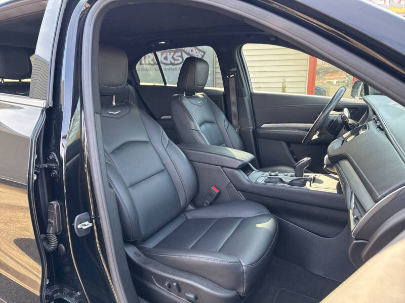 2020 Cadillac XT4 Premium Luxury