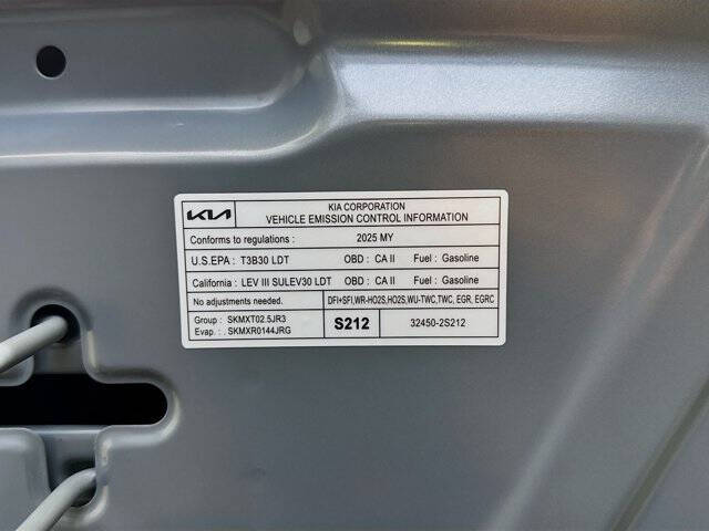 2025 Kia Sorento LX