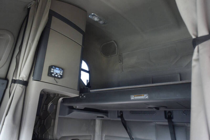 2016 Freightliner Cascadia