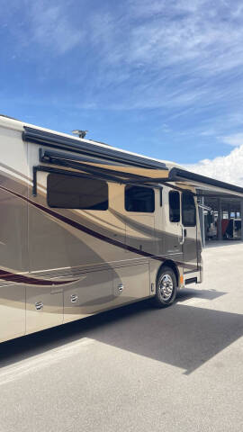 2013 Freightliner XCM Chassis